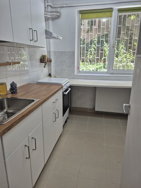 Dorobanti, str.Londra, balcon,loc parcare suprateran inclus