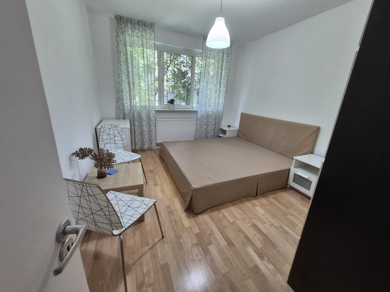 Dorobanti, str.Londra, balcon,loc parcare suprateran inclus